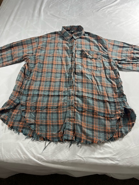 Easel Los Angeles Tops - Easel Los Angeles Women’s Long Sleeve Raw Hems Flannel Size Large Distressed